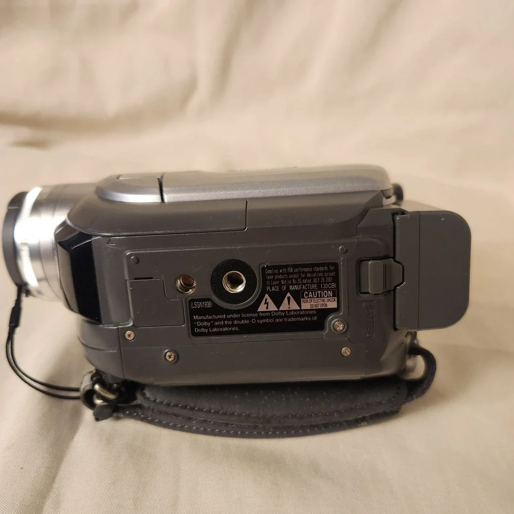 Panasonic VDR-D310 DVD Palmcorder Camcorder Bundle 32x Zoom *Tested & Working*